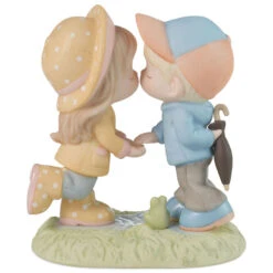 Precious Moments You Are My Sunshine On A Rainy Day Figurine, 5.6" 7 Precious Moments You Are My Sunshine On A Rainy Day Figurine, 5.6" -Hallmark Precious Moments Couple Kissing in the Rain Figurine 223002 04