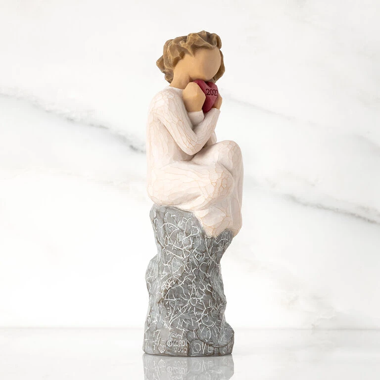 Willow Tree Embrace 2023 Figurine, 6" 2 Willow Tree Embrace 2023 Figurine, 6" - Image 2